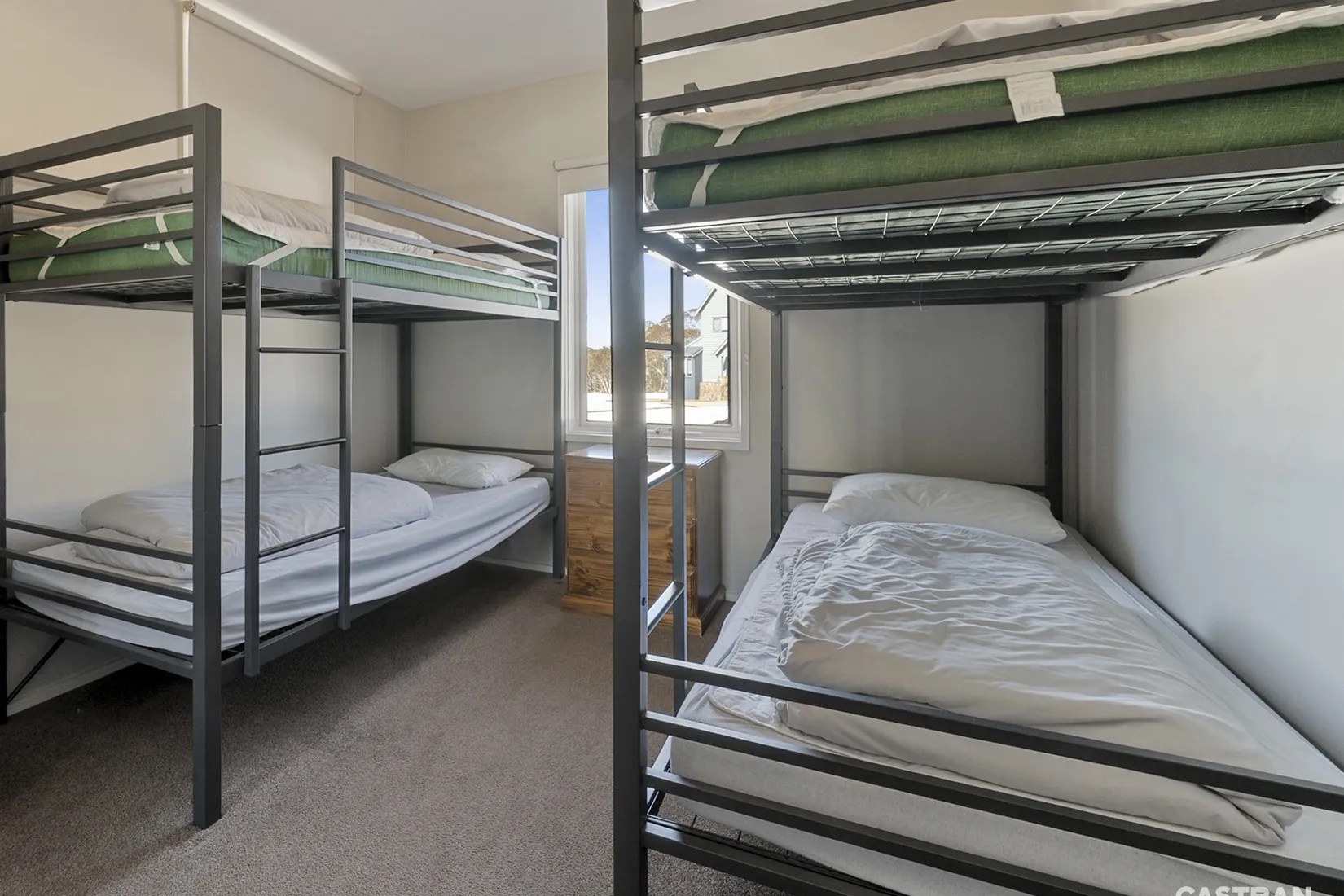 picture of a bedroom with 2 bunk beds in dinner plain accommodation